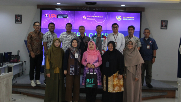 Tumbler BSI untuk UPI Cibiru: Apresiasi dan Kepedulian untuk Green Kampus 
